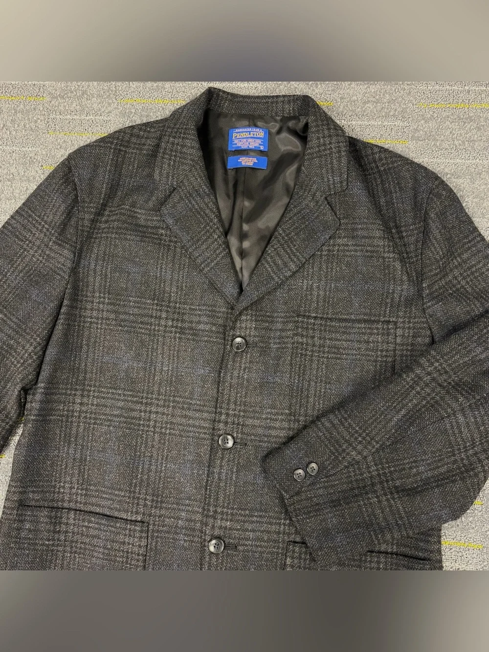 Pendleton Men’s Glen Plaid Wool Blazer Jacket Men’s Size Large 3 Button Pockets